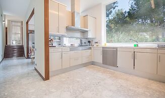 Luxury Beachfront Villa in Tarragona TH 63