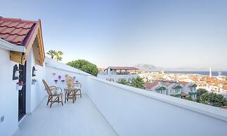 Pharos Hotel