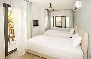Pharos Hotel