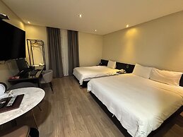 Cheonan K Hotel