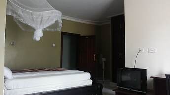 Pauline Hotel
