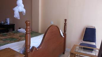 Pauline Hotel