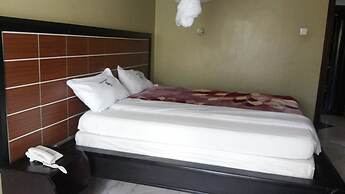 Pauline Hotel