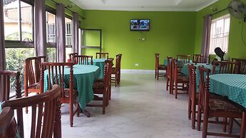 Pauline Hotel