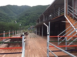 Jirisan Valley Pension