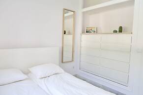 New Skandinavian penthouse-5min to beach