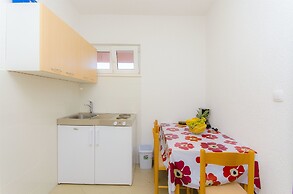 Apartments Tiho i Pave