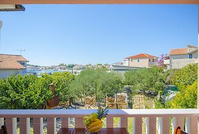 Apartments Tiho i Pave
