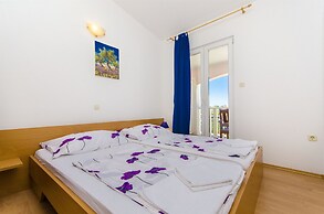 Apartments Tiho i Pave
