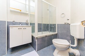 Apartments Tiho i Pave