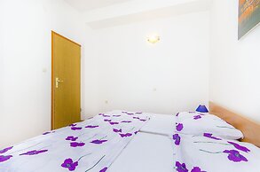 Apartments Tiho i Pave
