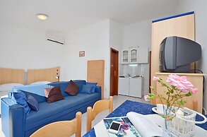Apartments Mira