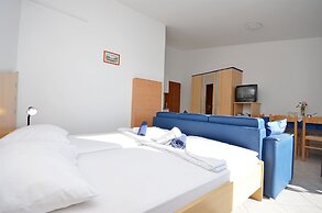 Apartments Mira
