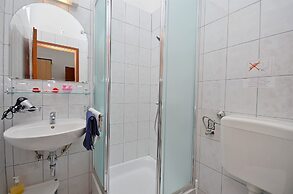 Apartments Mira
