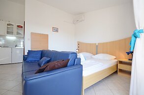 Apartments Mira