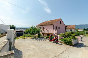 Apartment Lavcevic