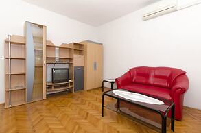Apartment Tome G