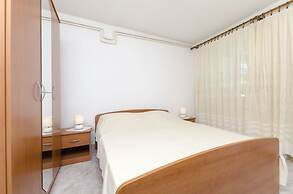 Apartments and Room Mate-mare