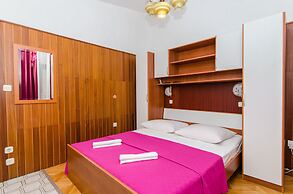Apartment and Rooms Ivan