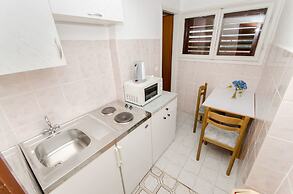 Apartment and Rooms Ivan