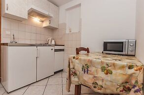 Apartment and Rooms Ivan