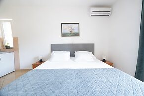 Apartments Seaview