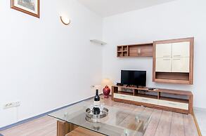 Apartments and Rooms Iva