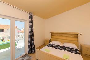Apartments and Room Central Position