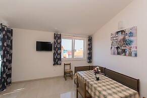 Apartments and Room Central Position