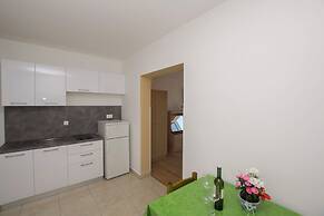 Apartments and Room Central Position