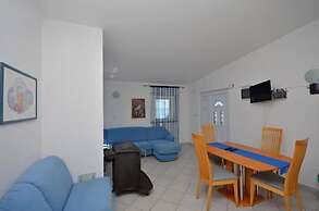 Apartments Mira