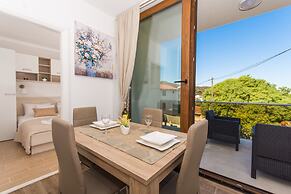 Apartments Villa LA