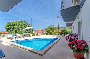 Apartments Villa LA