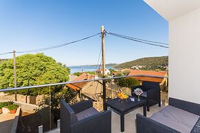 Apartments Villa LA