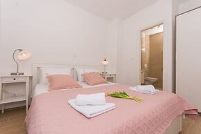 Apartments Villa LA