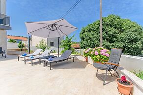 Apartments Villa LA