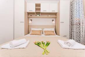 Apartments Villa LA