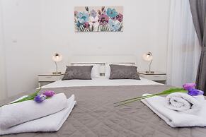 Apartments Villa LA