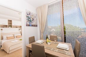 Apartments Villa LA