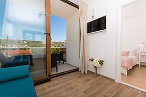 Apartments Villa LA