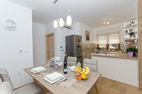 Apartments Villa LA