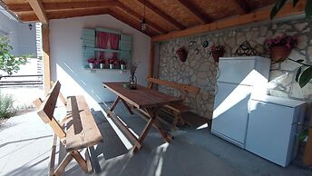 Apartments Tiho