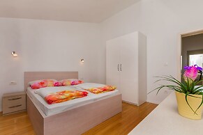 Apartments Villa Aquamarine