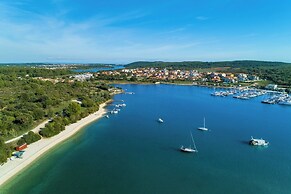 Apartments Davor