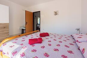Apartments Davor