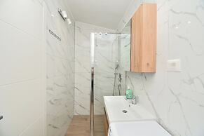 Apartments Ester