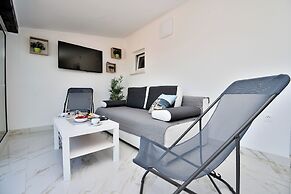 Apartments Ester