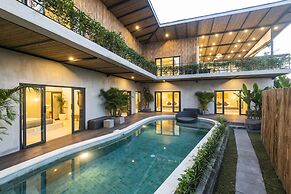 Canggu Dream Studios & Villas