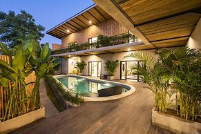 Canggu Dream Studios & Villas