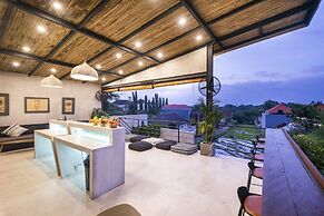 Canggu Dream Studios & Villas
